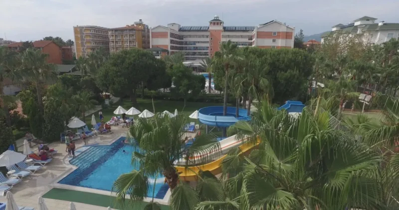 Insula Resort