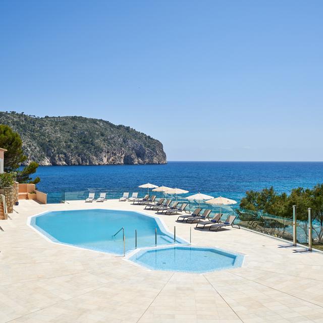 Bahia Suites Camp de Mar - Eliza was here