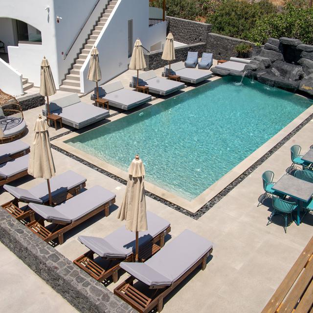 Mountain and Sea Suites - Eliza was here