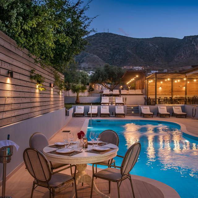 Hotel Indigo Suites Collection