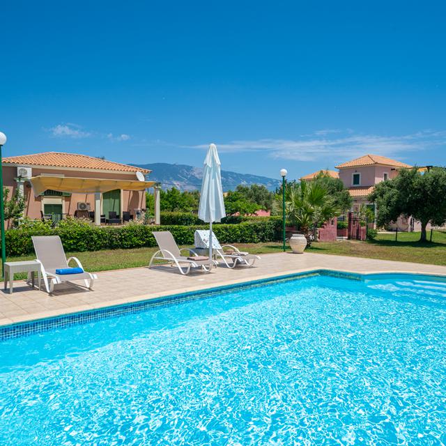 Villa's Monambeles - Eliza was here